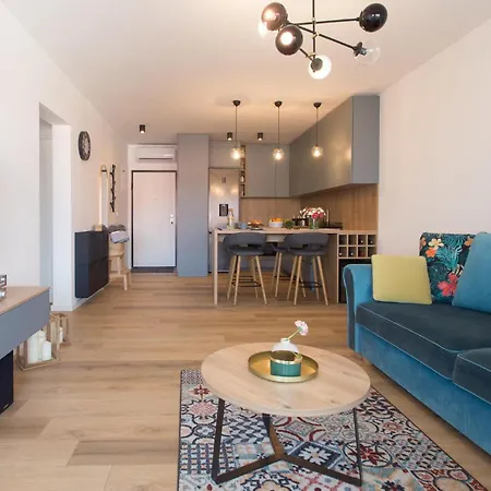 Gorgeous In Okrug Gornji