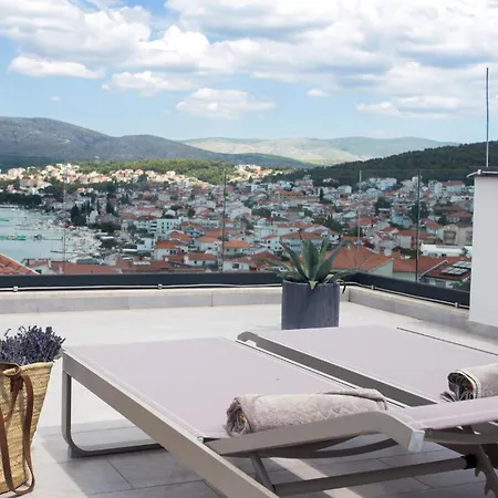 Cozy In Okrug Gornji With Swimming Pool