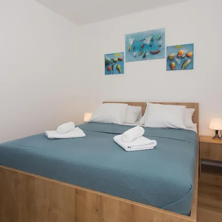 Cozy In Okrug Gornji With Swimming Pool