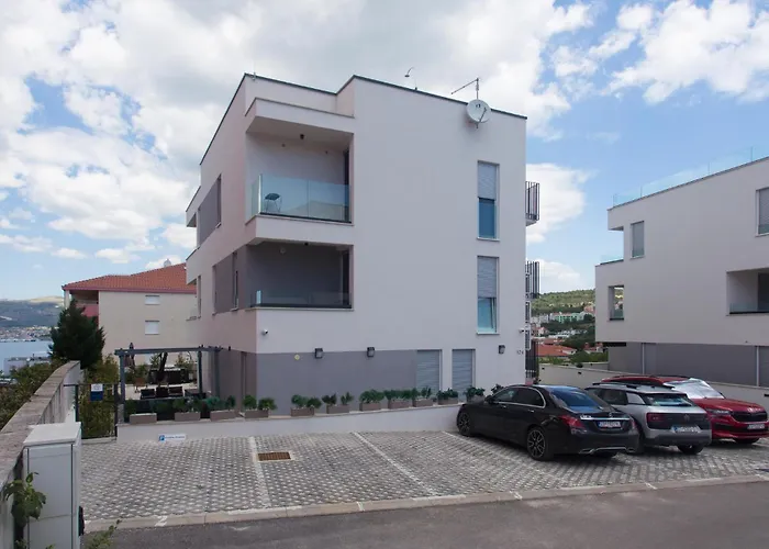 Apartment Gorgeous In Okrug Gornji *